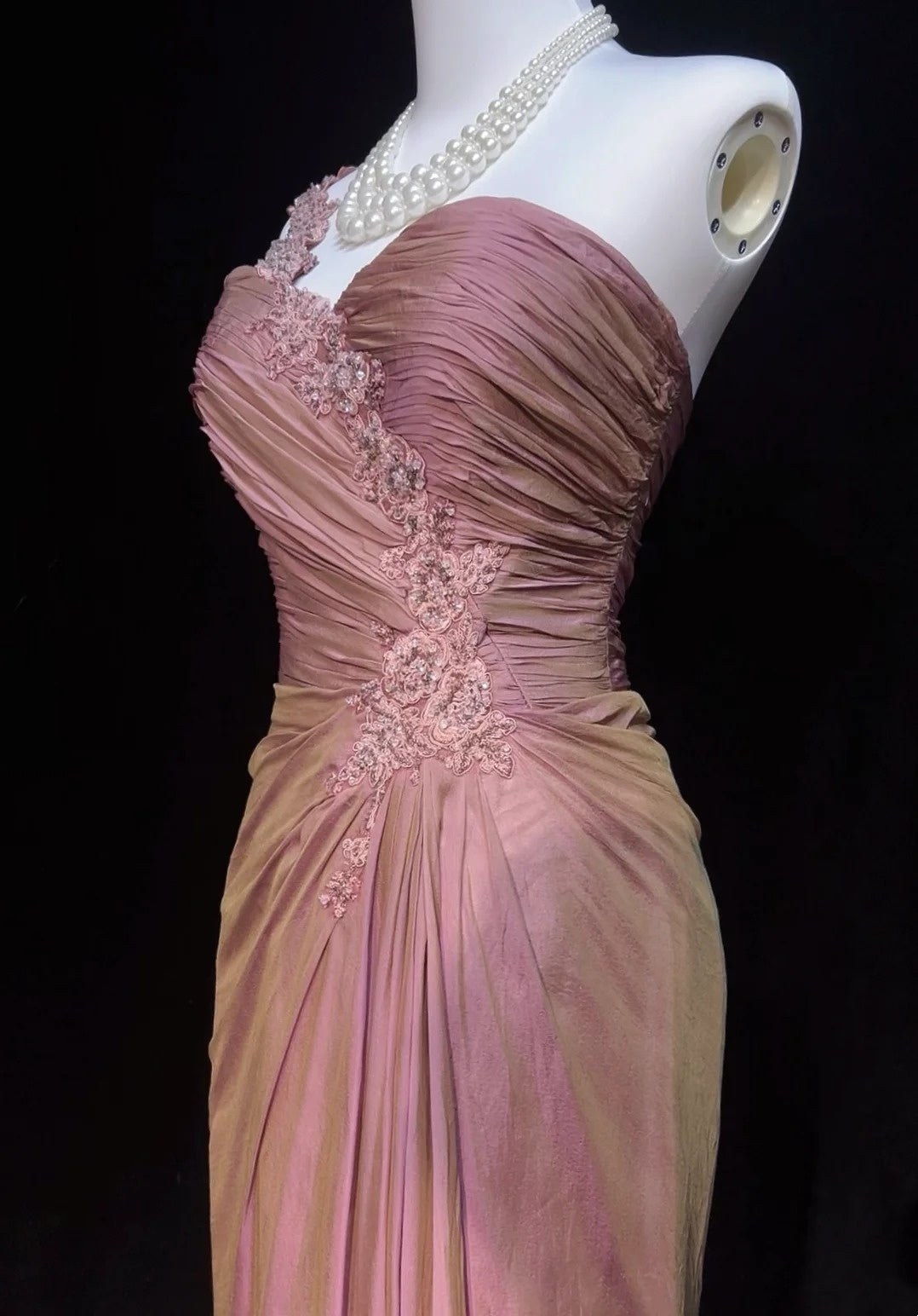 Vintage Ballkleider Scheide One Shoulder Pink mit Applikationen 1960er Jahre Langes Abendkleid N2608