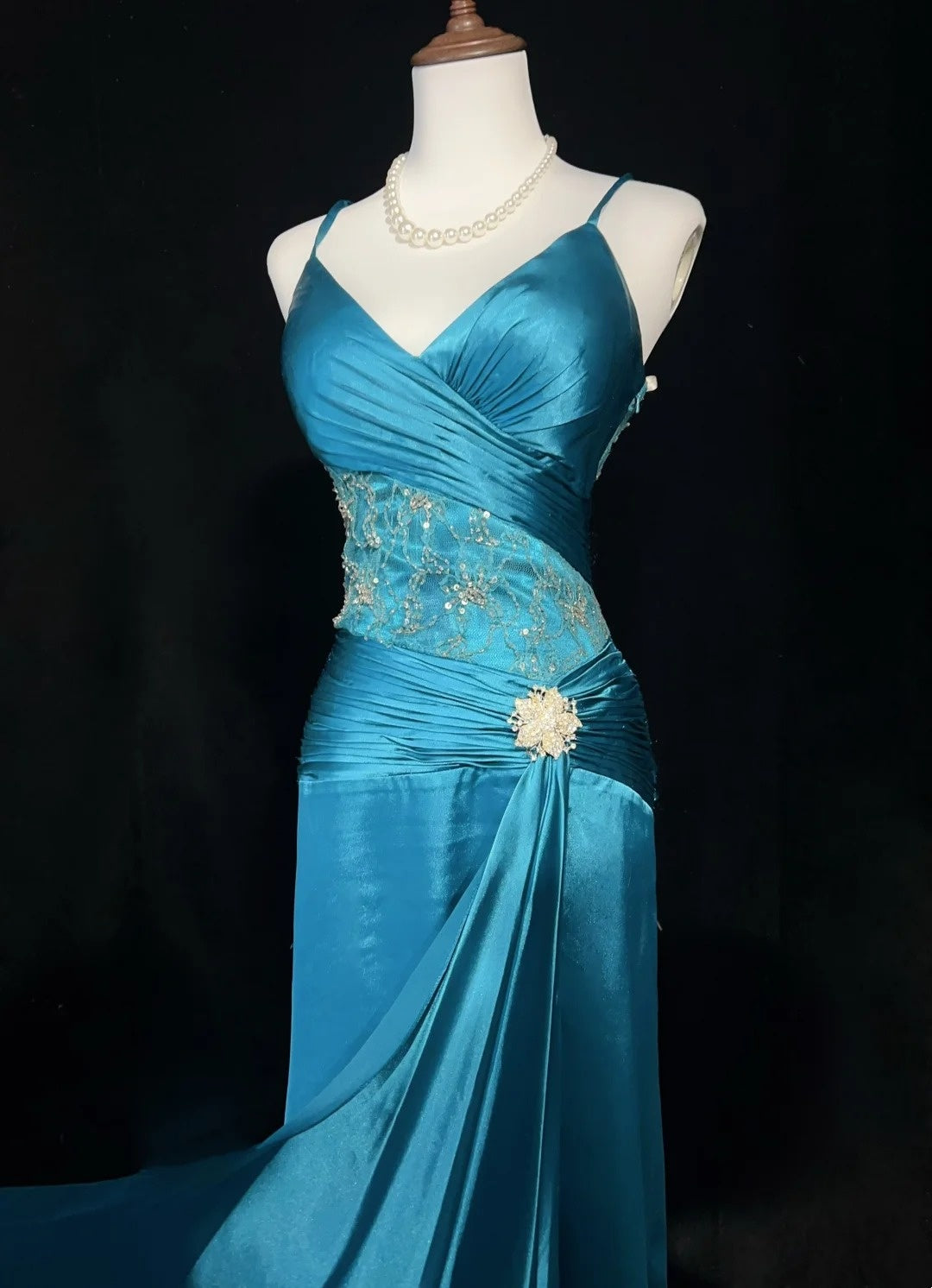 Robes de bal vintage, inspiration sirène, fines bretelles, satin bleu années 80 avec perles, robes de soirée N3353