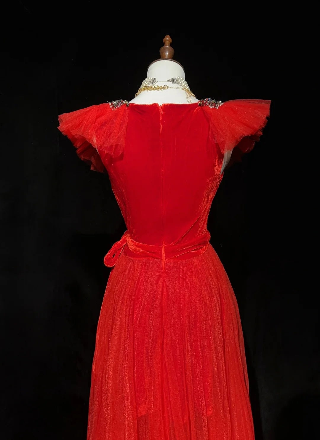 Vintage Prom Dresses A line V Neckline Red Sleeveless Tulle 1980s Long Formal Evening Gown N2629
