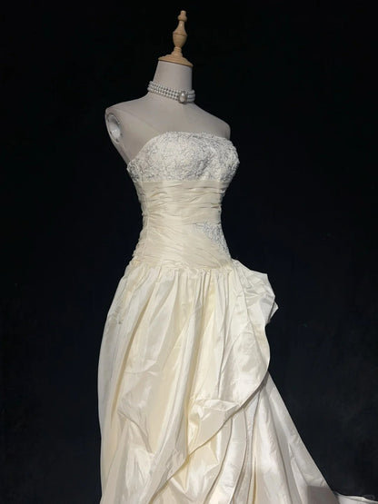 Vintage Prom Dresses 80er Jahre Ballkleid Hellchampagner Trägerlos mit Spitze Abendoutfits N3470
