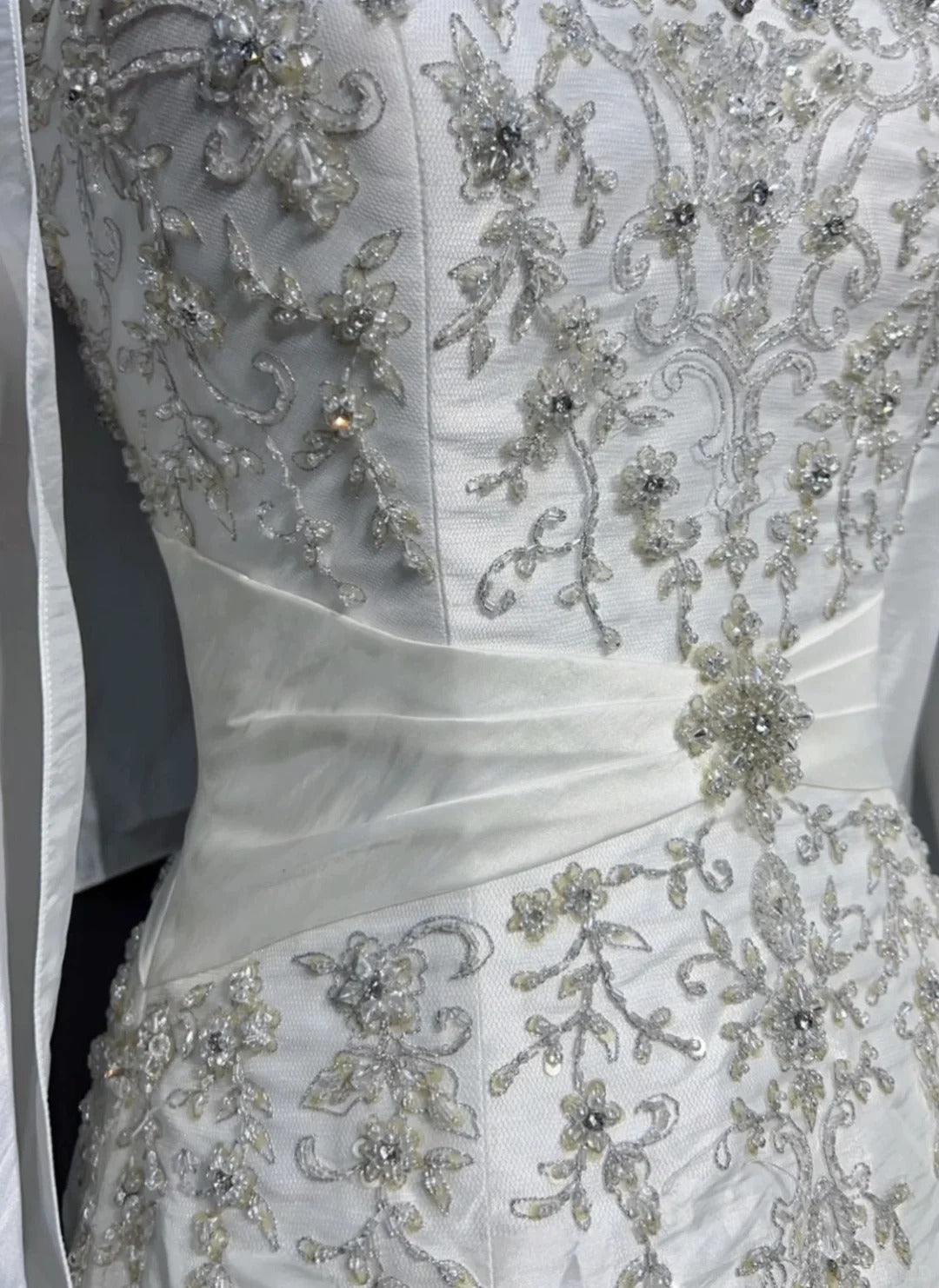 Robe de bal vintage à fines bretelles en taffetas blanc avec cape, perles, volants, robe de mariée longue RB4331