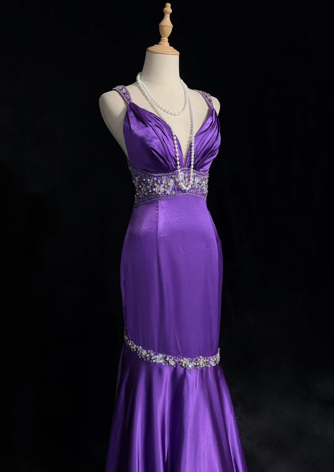 Robes de bal vintage Sirène Bretelles fines Satin années 80 avec perles Dos nu Longue robe de soirée formelle N2515