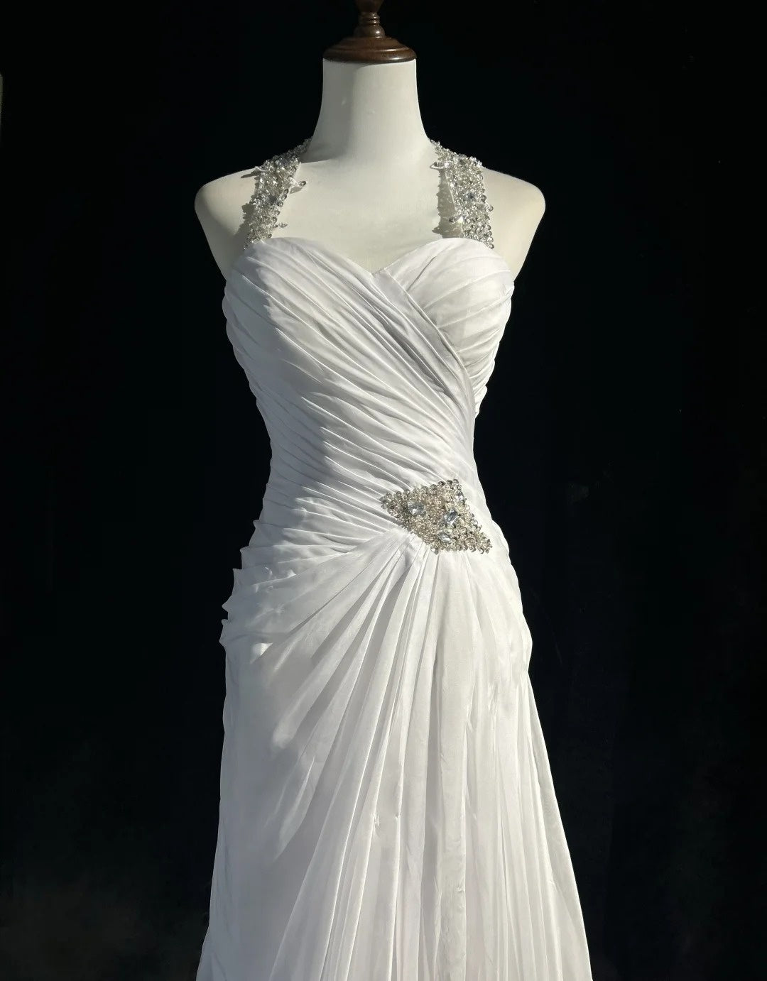Robes de Mariée Intemporelles Sirène Dos Nu Chiffon Satin Blanc Avec Perles Longue Robe de Mariée N3474