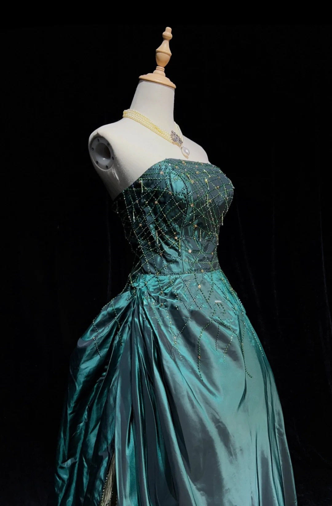 Inspiration Robes de bal vintage Robe de soirée bustier verte avec perles Robe de soirée longue années 80 N2739