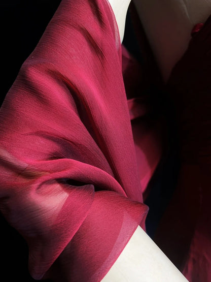 Elegante Abschlussballkleider A-Linie Rundhalsausschnitt Burgund Chiffon Mit Cape Perlen Ärmellos Langes Abendkleid N2885