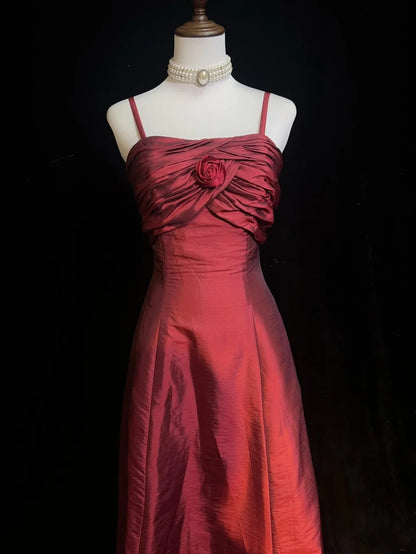 Robes de bal élégantes coupe trapèze, bretelles spaghetti, taffetas bordeaux avec volants, sans manches, longue robe de soirée N2884