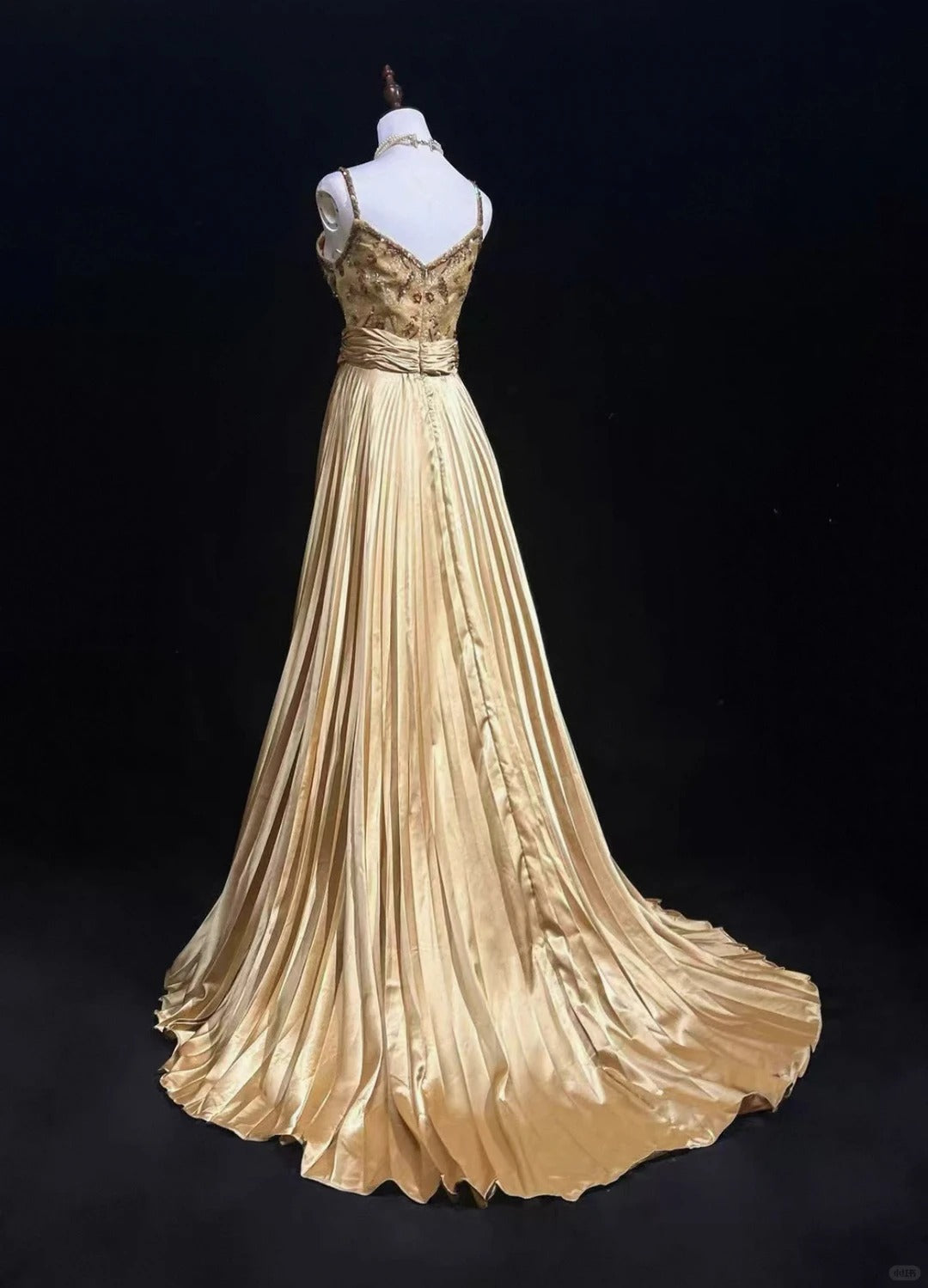 Robes de bal vintage des années 1950, coupe trapèze, bretelles fines, satin doré avec perles, sans manches, tenues de soirée formelles RB4335