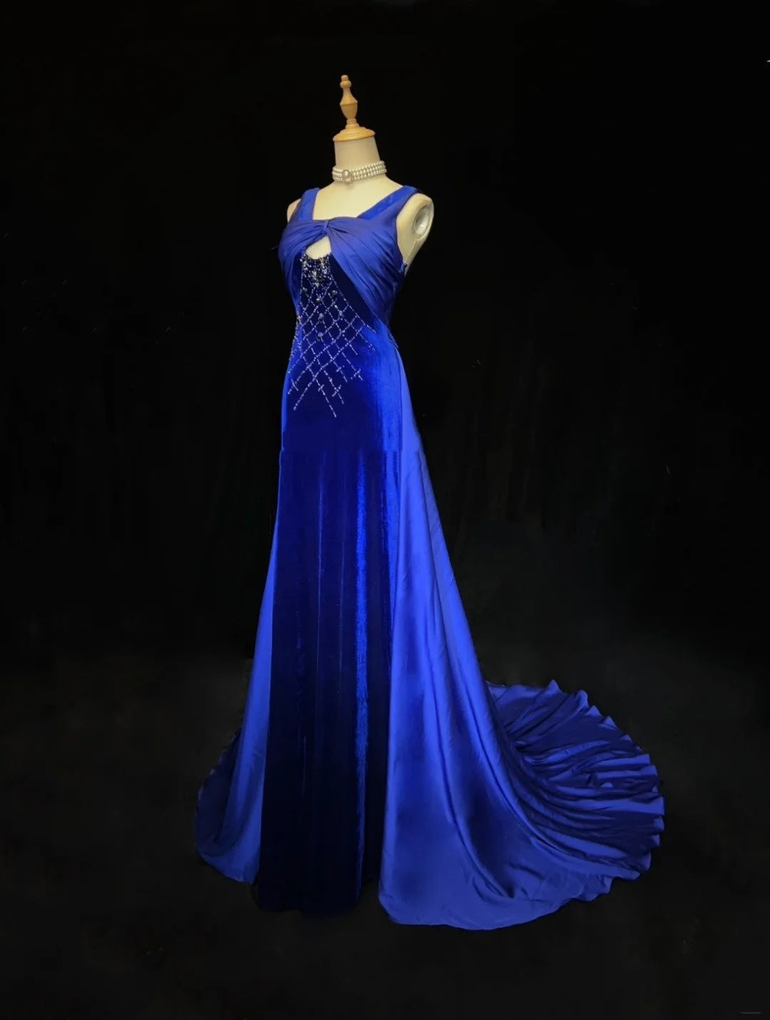 Robes de bal vintage Sirène Bleu Royal Velours Sans Manches Avec Perles Années 90 Longue Robe de soirée N2902