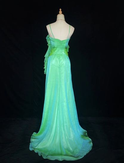 Schöne Ballkleider A-Linie Spaghettiträger Grün Chiffon mit Rüschen Lange Abendgarderobe N3331