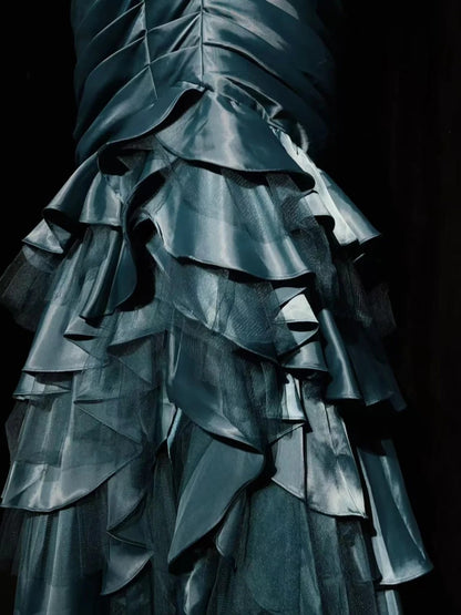 Vintage Meerjungfrau Ein Schulter Trägerlos Staubblau Satin mit Falten Ärmelloses Langes Abendkleid Ballkleid Geburtstag Abschlussballkleider N2442