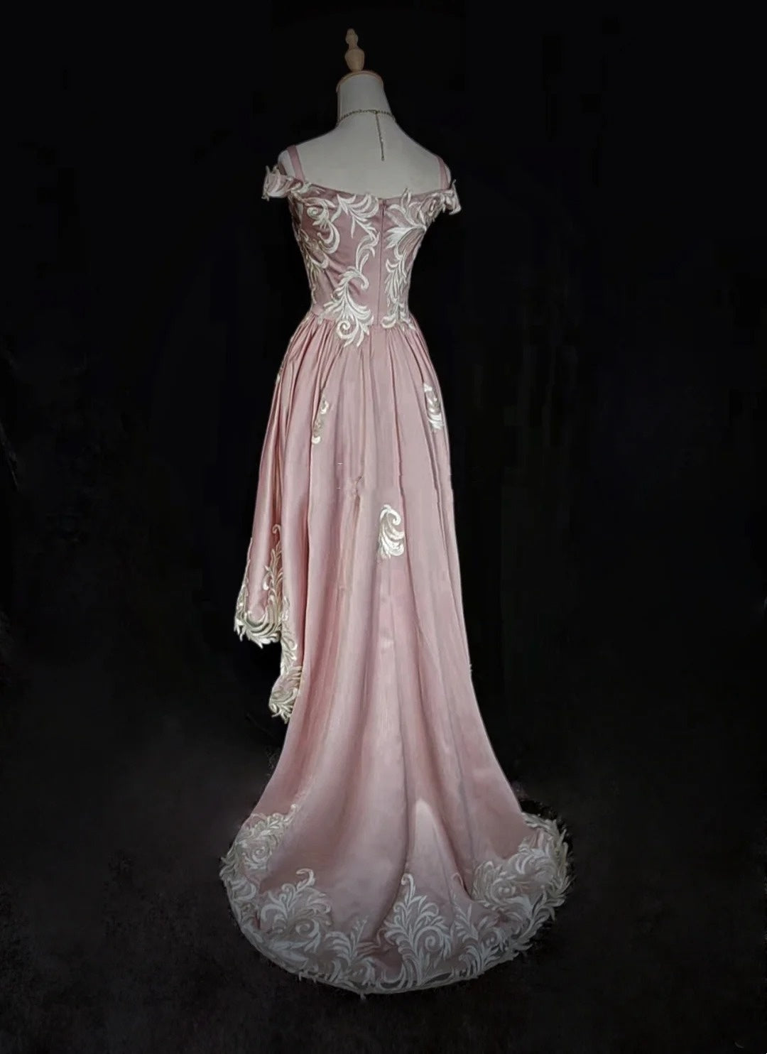 Bescheidene Abschlussballkleider Inspiration High Low Schulterfrei Rosa Satin mit Spitze für Damen Festliches Kleid N3218