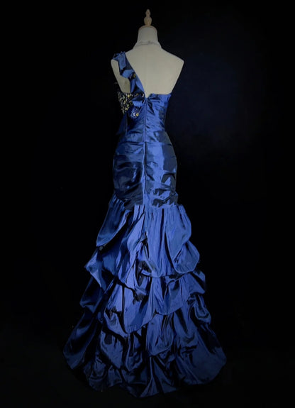Élégantes robes de bal sirène asymétriques bleu marine en satin à volants longueur ras du sol tenues de soirée formelles N3487