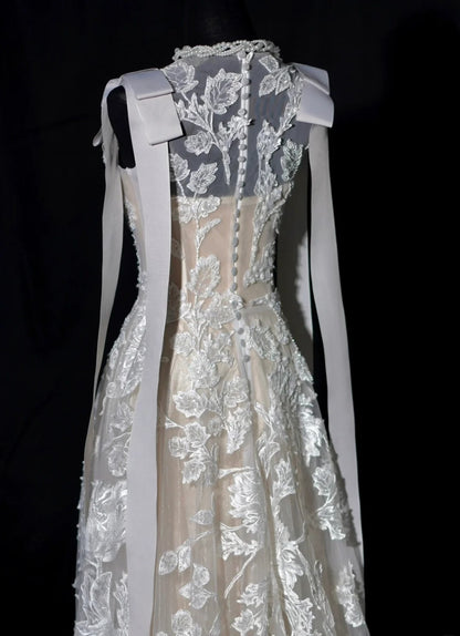 Luxuriöses Brautkleid im A-Linien-Schnitt mit Rundhalsausschnitt und Spitze, figurbetontes Brautkleid AB2520
