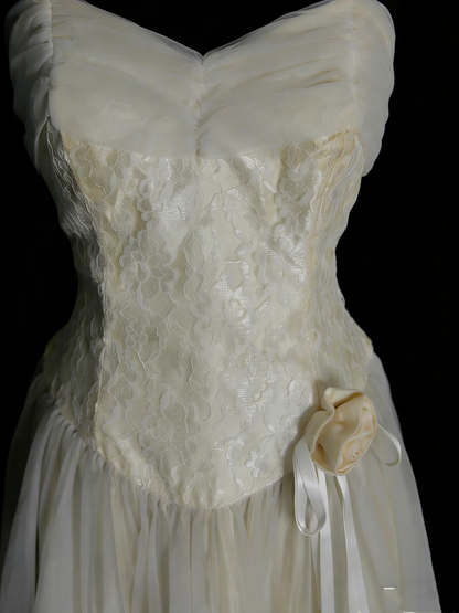 Einfaches A-Linien-Sweetheart-Brautkleid in Teelänge aus Spitze, figurbetontes Brautkleid N2132