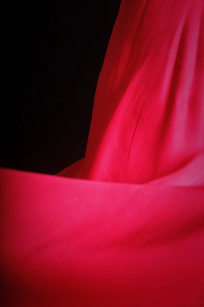 Retro-A-Linien-Neckholderkleid aus rotem Satin in Teelänge im 90er-Jahre-Stil – Inspiration für Outfits zum 18. Geburtstag – Festliches Kleid N493
