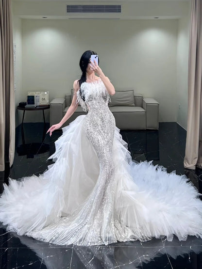 Robe de mariée sirène classique bustier blanche à sequins et plumes, robe de mariée d'été N240