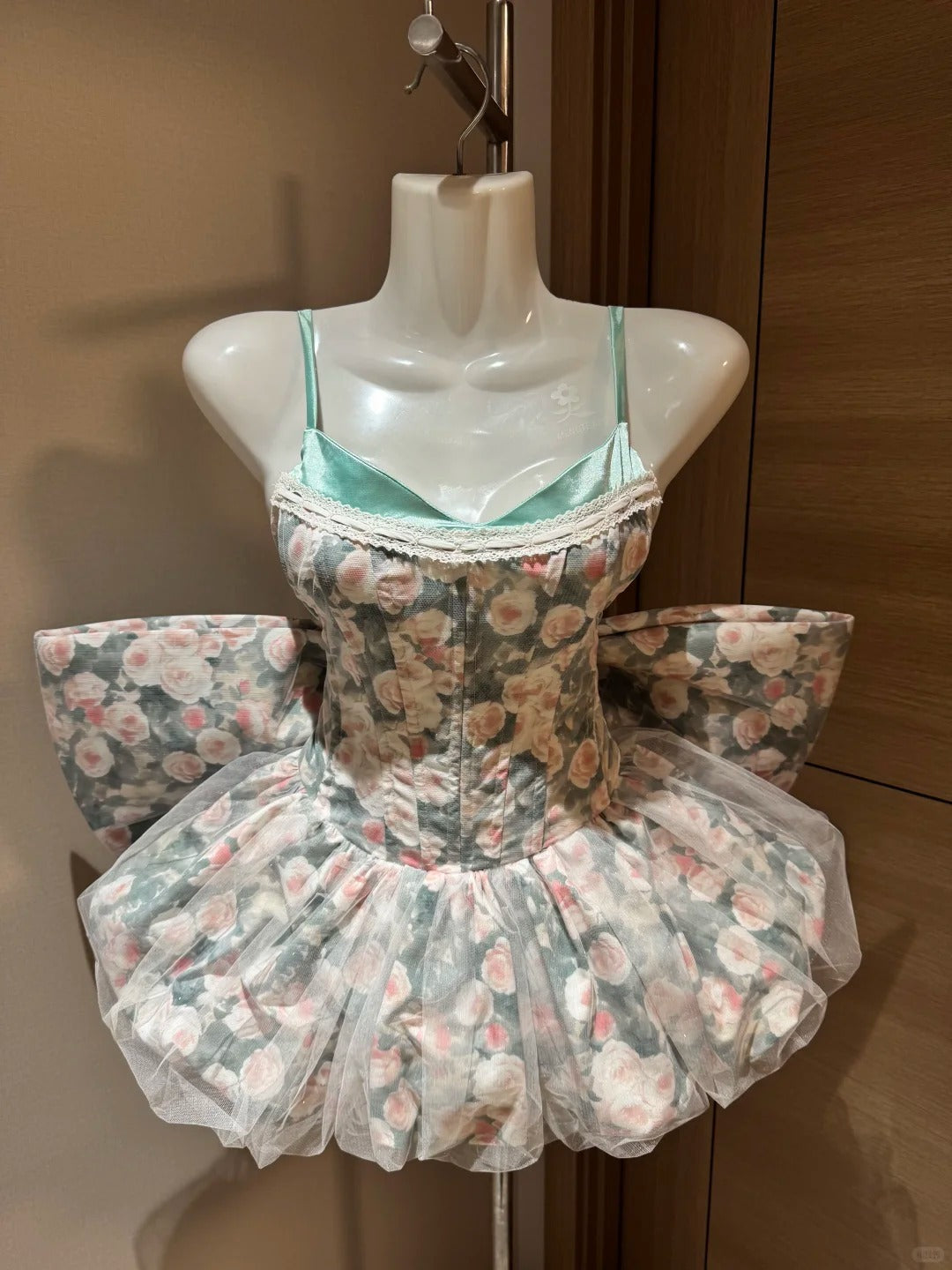 Süßes Ballkleid Spaghettiträger Grün Blumen Kurz Nacht In Rio Inspo Hoco Kleid Ideen Homecoming Kleider RB4038