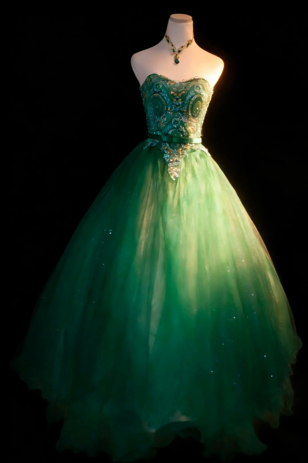 Robes de Bal de Promo Simples Robe de Bal bustier en Tulle Vert avec Perles Longue Robe de Quinceañera N2975