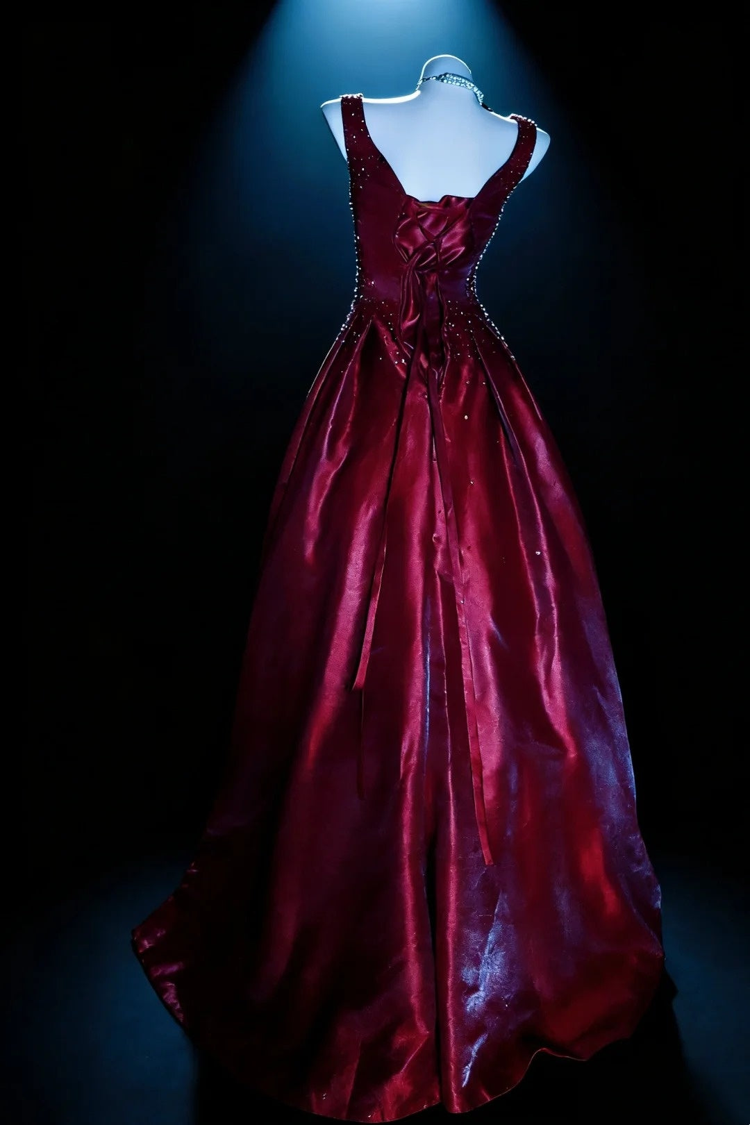 Bescheidene Ballkleider für den Abschlussball in Weinrot mit Perlen, langes Quinceañera-Kleid N2961