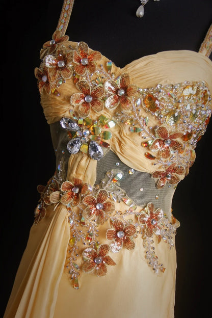 Robe de bal longue rétro années 90 en mousseline jaune à fines bretelles et coupe trapèze - Inspiration pour une tenue de 18 ans - Robe de soirée N494