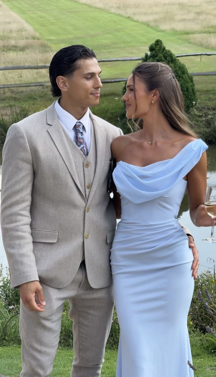 Sexy Meerjungfrau, schulterfrei, hellblau, Chiffon mit Falten, Abendkleider für Frühling, Sommer, Strand, formelle Anlässe, Hochzeitsgäste N2558
