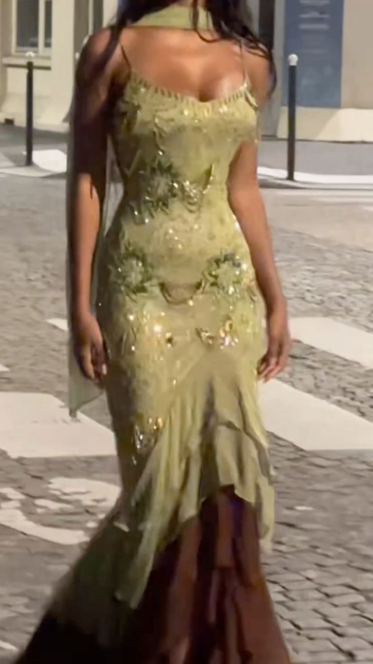 Sexy Ballkleid mit hohem/tiefem Saum, Spaghettiträgern, salbeigrünem Chiffon mit Perlen, halbformelles Abschlussballkleid für Teenager und Gymnasien AB1951