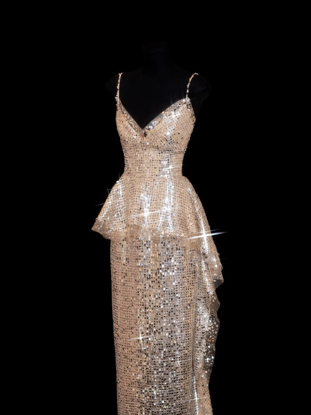 Funkelndes, champagnerfarbenes Pailletten-Meerjungfrauenkleid mit Spaghettiträgern – Inspiration für formelle Abendkleider und Ballkleider N144