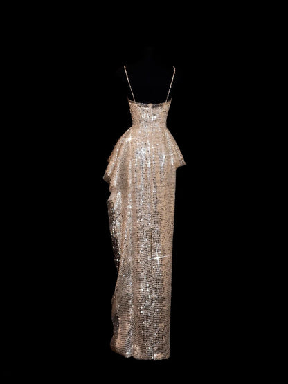 Funkelndes, champagnerfarbenes Pailletten-Meerjungfrauenkleid mit Spaghettiträgern – Inspiration für formelle Abendkleider und Ballkleider N144