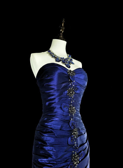 Robe de bal longue vintage années 1760, style sirène, décolleté cœur, bleu royal, plissée en satin, N1605