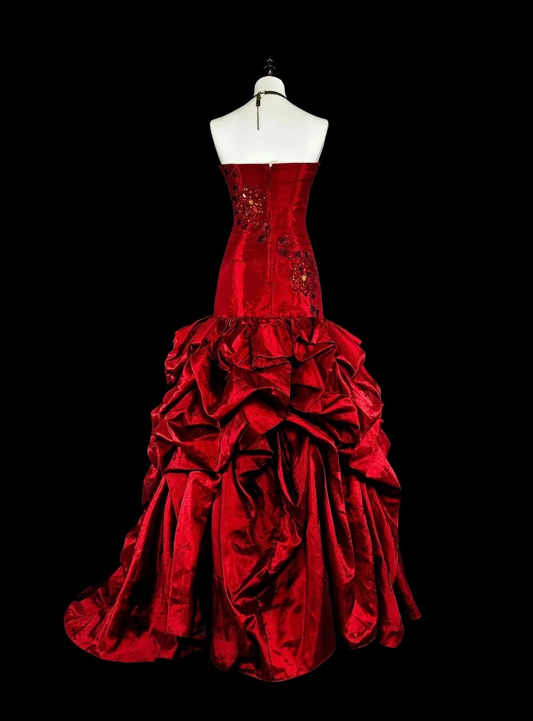 Robes de bal vintage sirène bustier plissées satin bordeaux avec appliques longue robe de soirée N2373