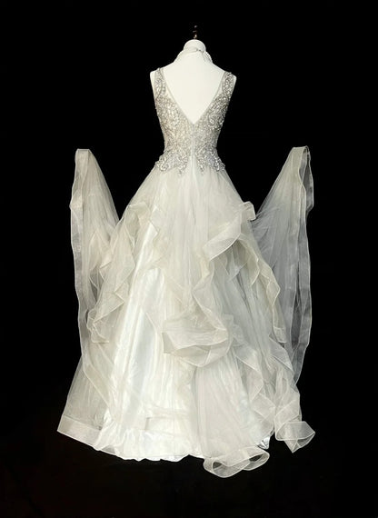 Vintage Ballkleid mit V-Ausschnitt, silberner Tüll mit Perlenbesatz, Abschlussballkleid, Sweet 16 Kleid, Quinceañera Kleid, lang, 15 Vestidos De Fiesta N1439
