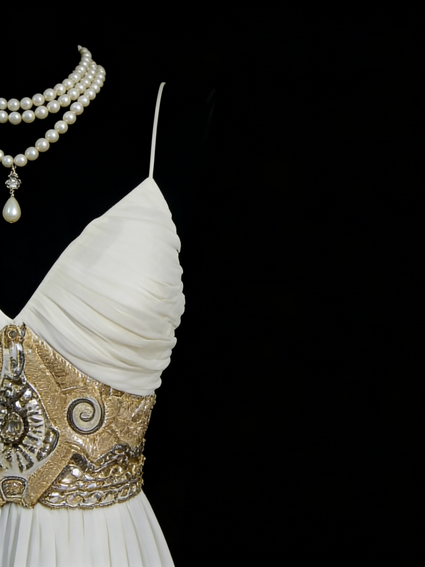 Robe de bal de fin d'année chic en mousseline blanche à bretelles spaghetti et perles, coupe trapèze, idéale pour le lycée (N1249)