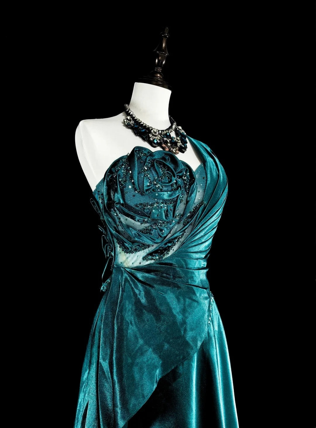 Vintage-Abendkleider im Stil der 1950er Jahre: Klassisches A-Linien-Kleid in Dunkelgrün, lang, inspirierend, für festliche Anlässe (N1992)