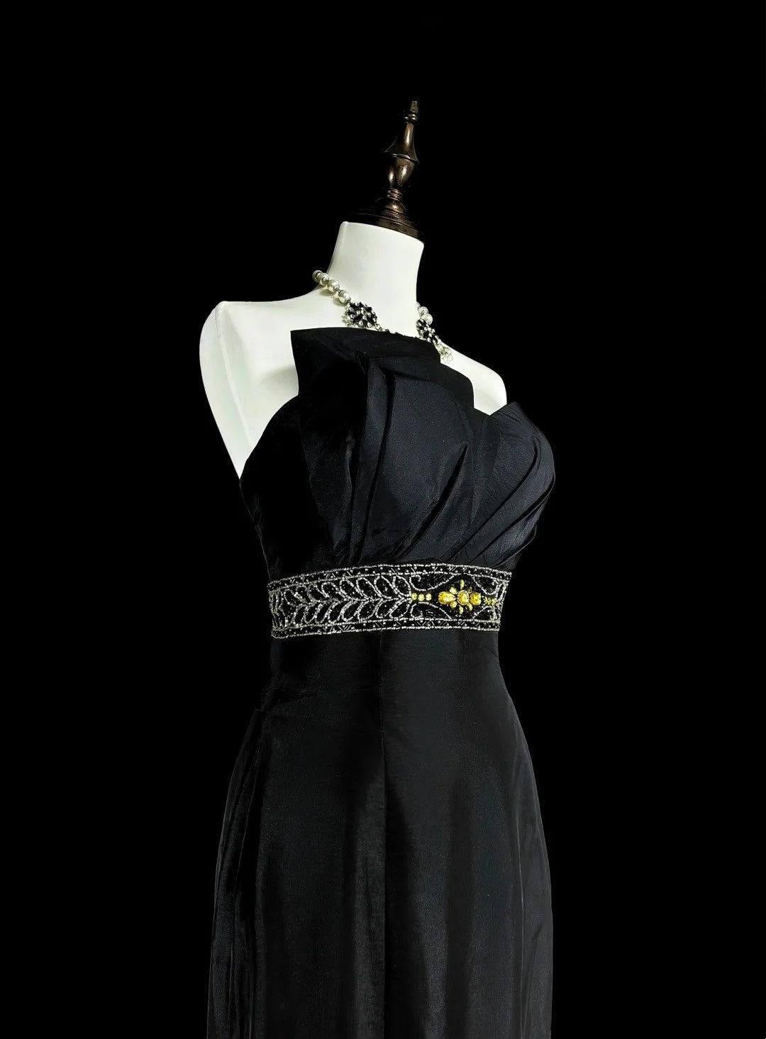 Robe de Bal Vintage Esthétique Sirène Rétro Années 70 en Satin Noir Robe Longue de Soirée N2151