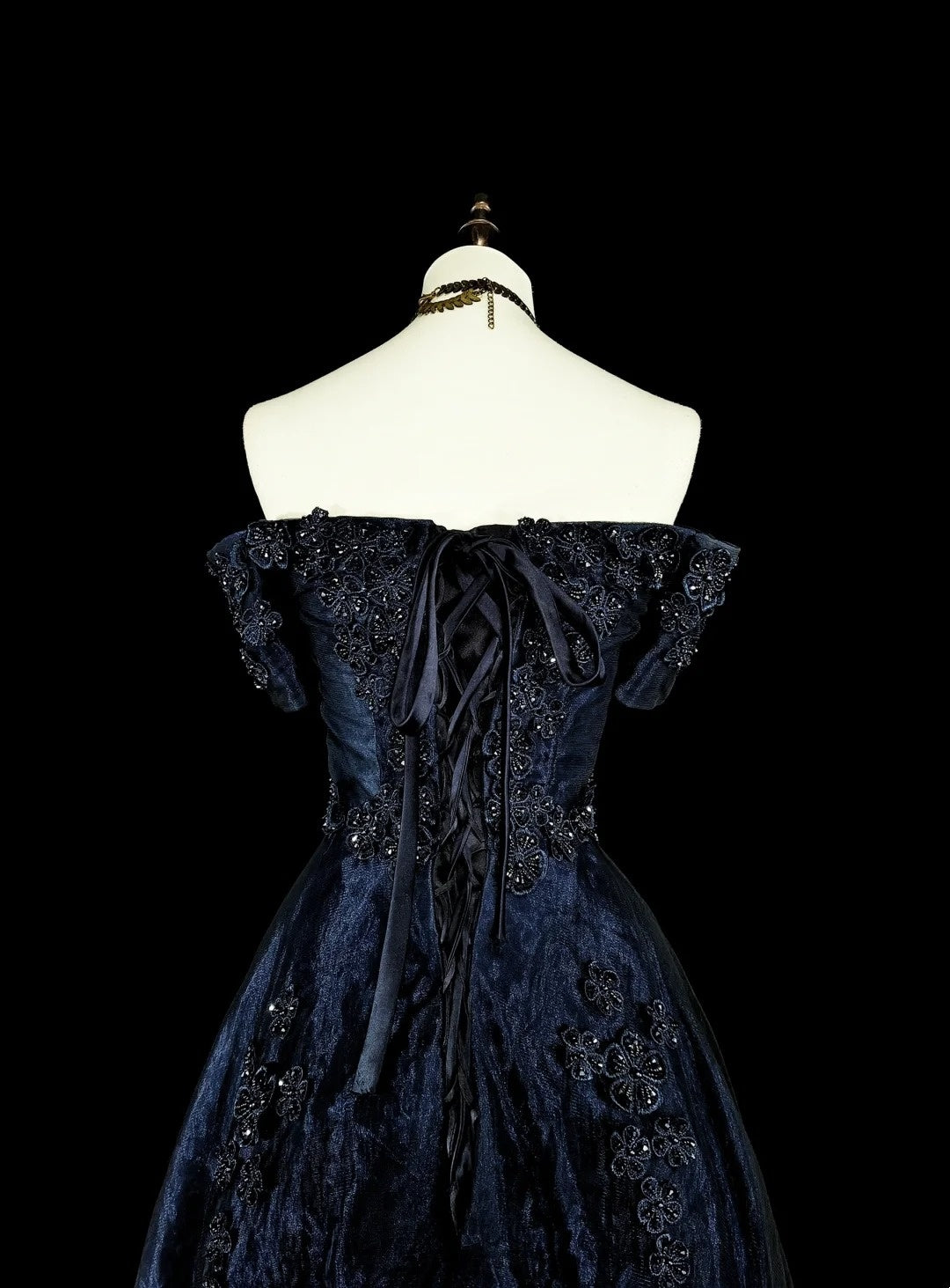 Robe de soirée vintage années 80, coupe trapèze, épaules dénudées, en tulle bleu marine, idéale pour un anniversaire ou un bal de promo (N1753).