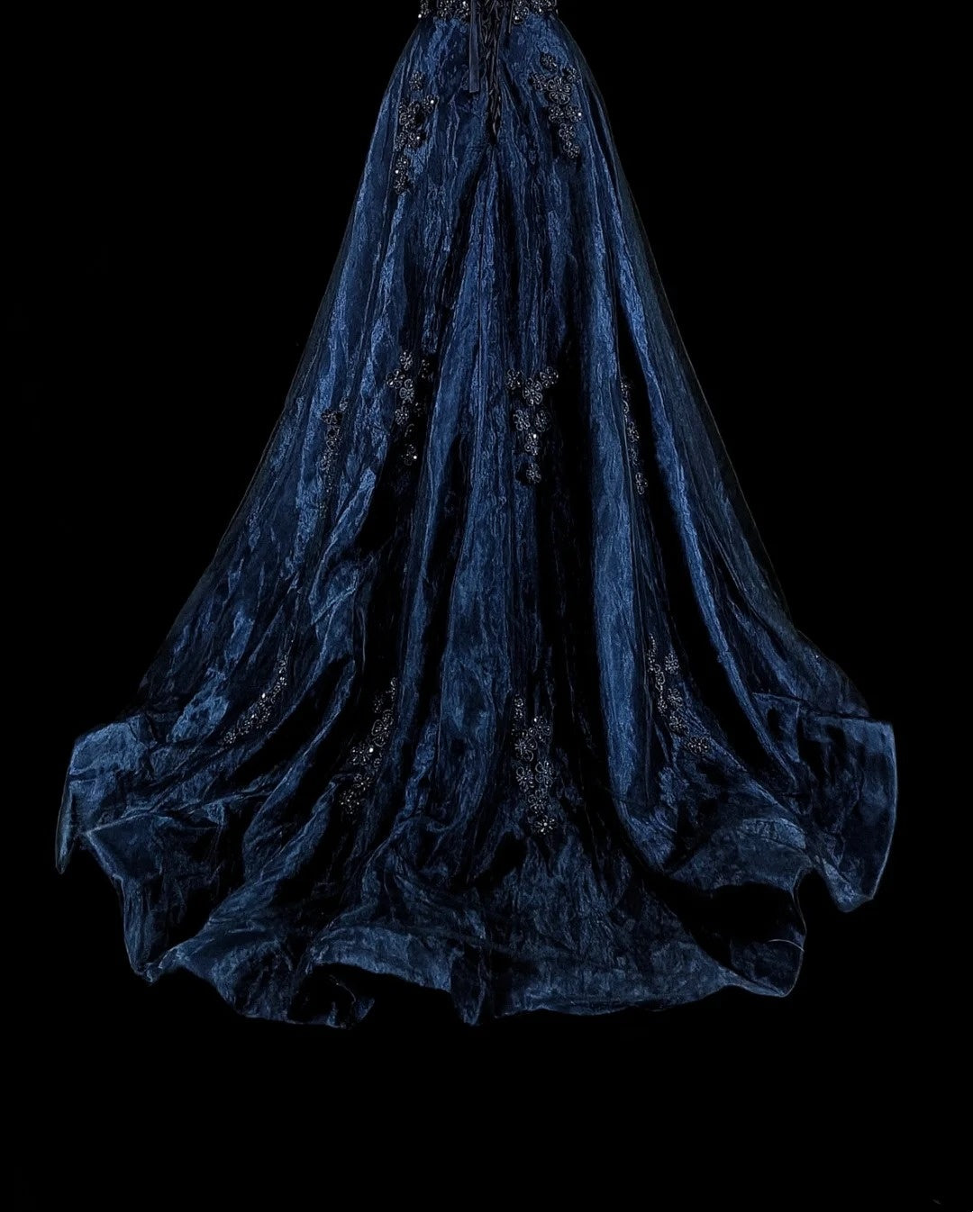 Robe de soirée vintage années 80, coupe trapèze, épaules dénudées, en tulle bleu marine, idéale pour un anniversaire ou un bal de promo (N1753).