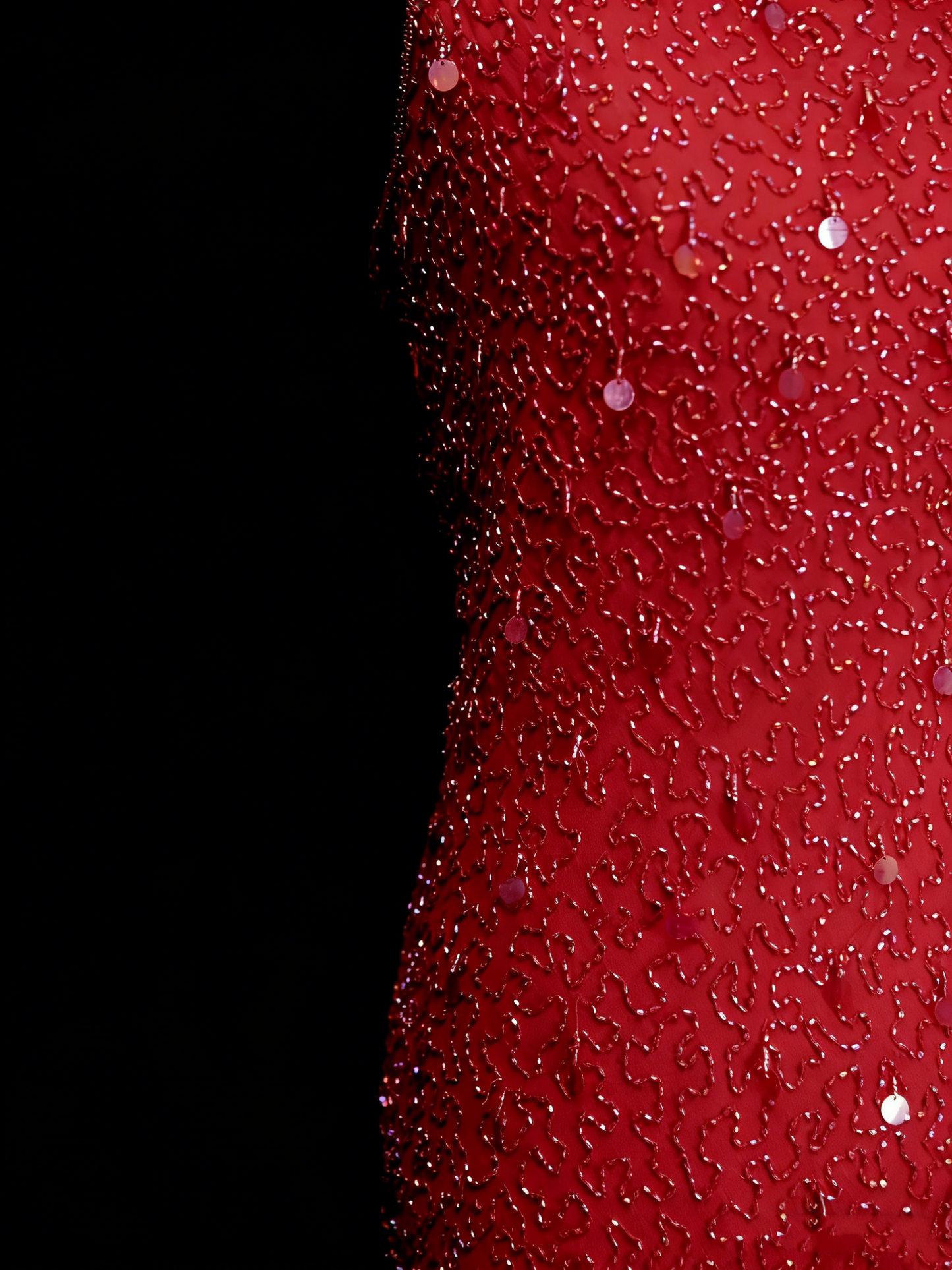 Robe fourreau rouge à sequins, col rond, style modeste, idéale pour une soirée formelle ou une remise de diplômes (N1155)
