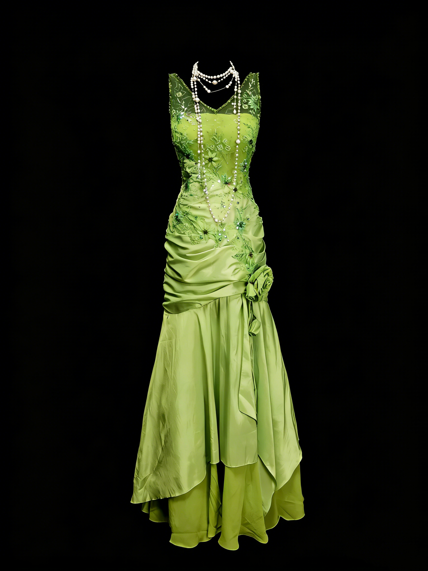 Robe de bal longue sirène vintage années 90 en satin vert bourgeon ornée de perles, col en V, référence N1385