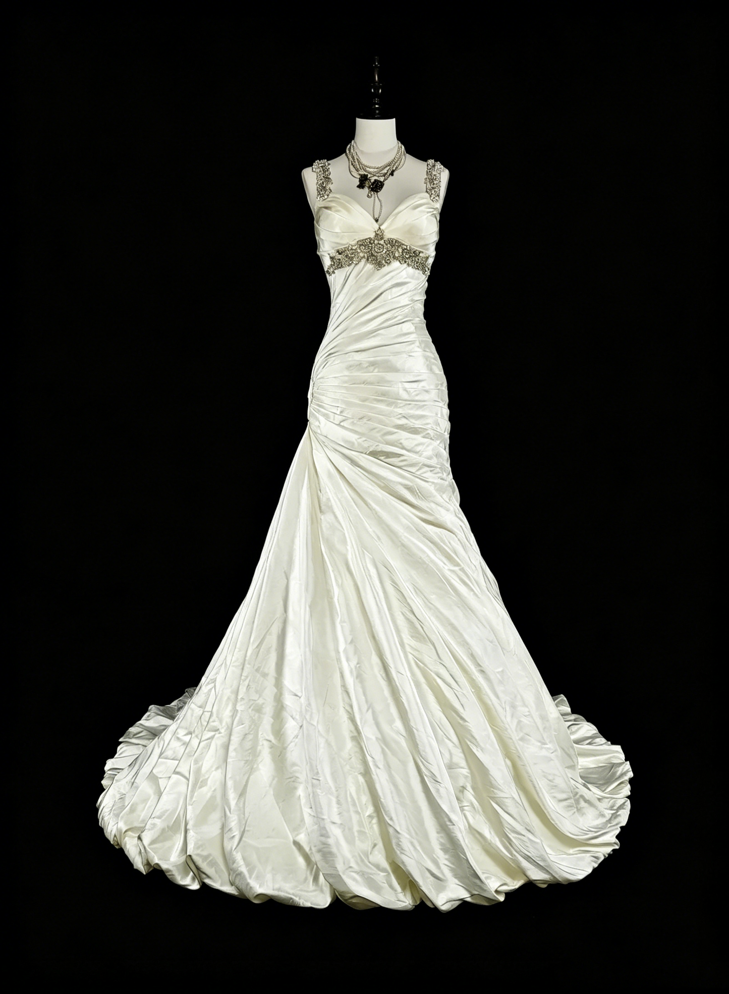 Unique Wedding Dresses Mermaid Sweetheart Satin Ruffled Sleeveless Ivory Long Brides Dress N3519