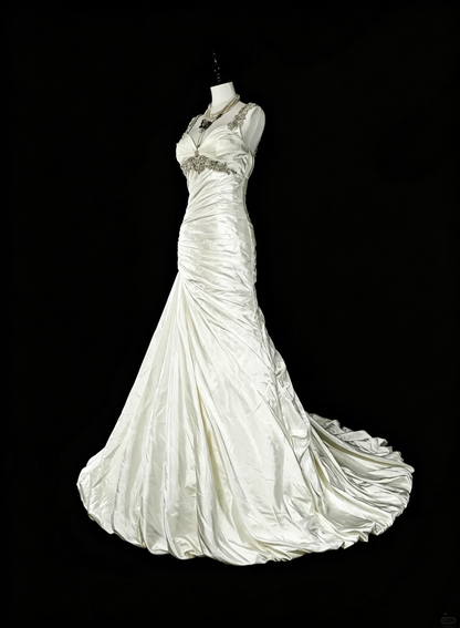 Unique Wedding Dresses Mermaid Sweetheart Satin Ruffled Sleeveless Ivory Long Brides Dress N3519