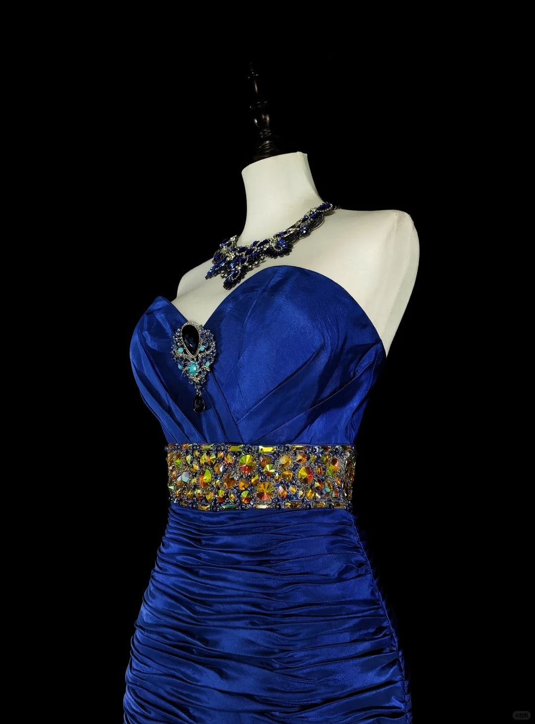 Robes de bal vintage Sirène Cœur Bleu Royal Haut Bas Avec Perles Longue Robe de Soirée N2370