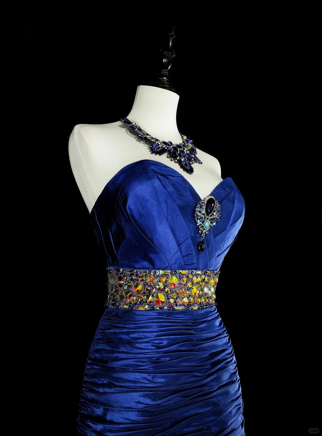 Robes de bal vintage Sirène Cœur Bleu Royal Haut Bas Avec Perles Longue Robe de Soirée N2370