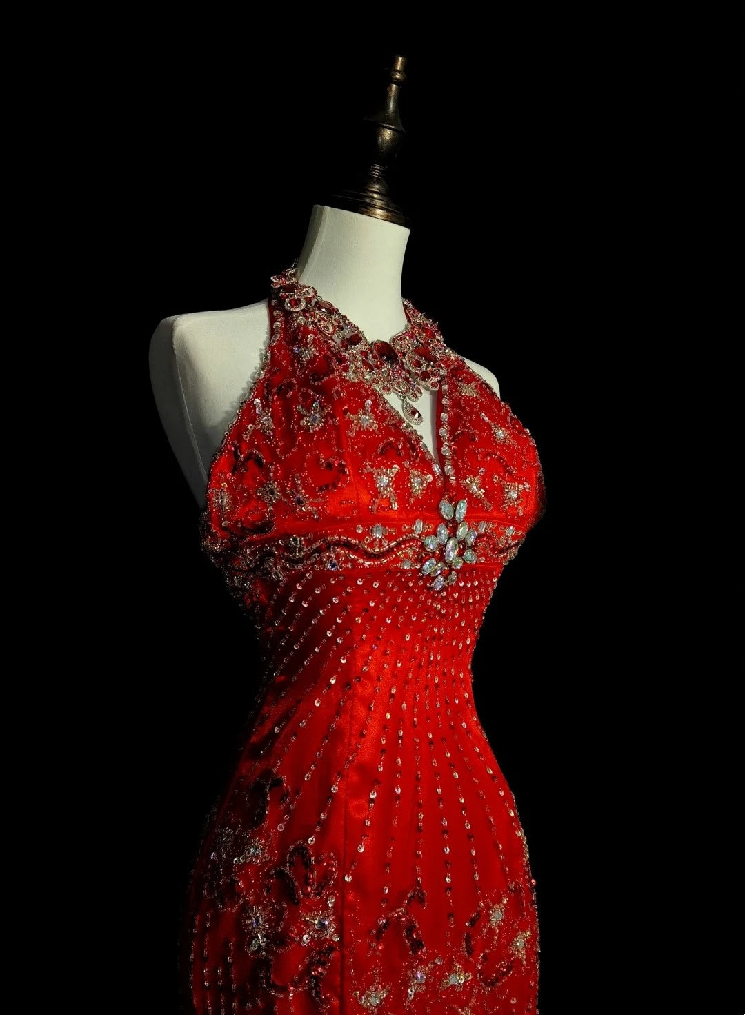 Vintage Meerjungfrauen-Abendkleid, hochgeschlossen, rot mit Perlen, ärmellos, 80er Jahre, langes formelles Partykleid N1467