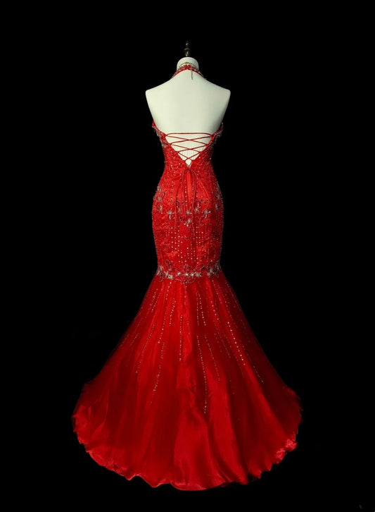 Robe de bal longue rouge vintage sirène à col montant et perles, sans manches, années 80, N1467