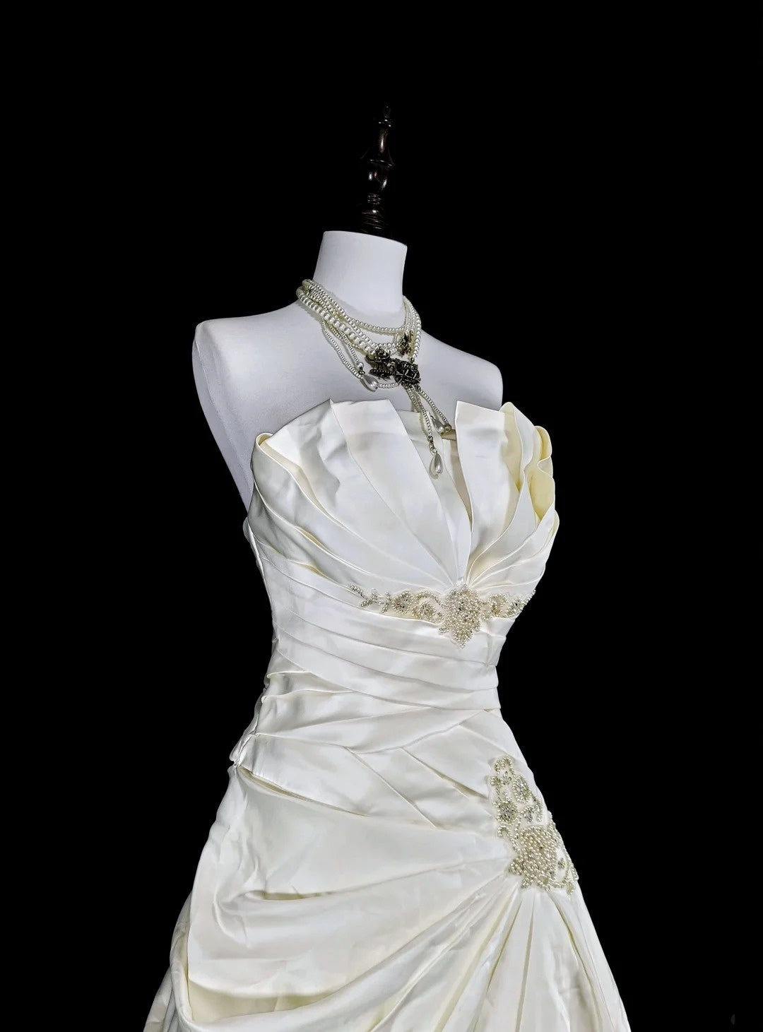 Robes de mariée uniques sirène bustier ivoire avec cristaux perlés longue robe de mariée N3419