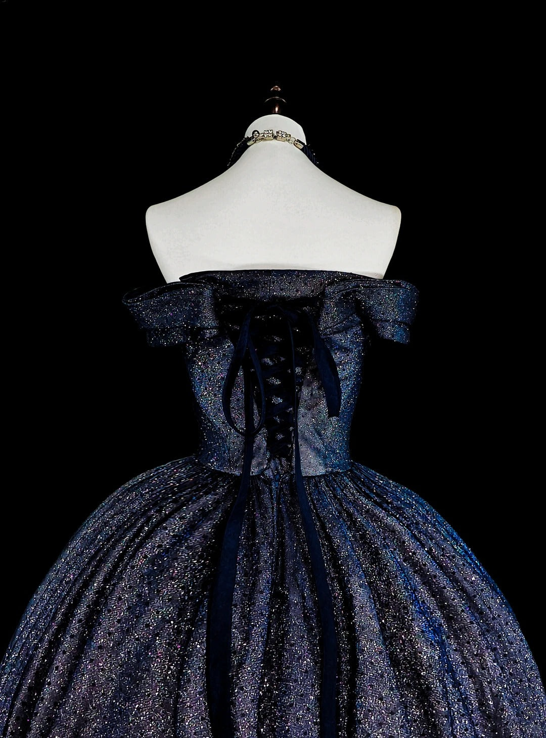 Bescheidene Ballkleider für den Abschlussball in Marineblau Tüll schulterfrei Kleid für Sweet 16 Formelle Abendkleider N3516