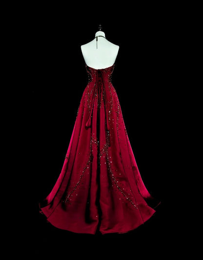 Vintage-Ballkleider A-Linie Trägerlos Burgunder Tüll Mit Perlenbesetztem Oberteil Langes Partykleid N2377