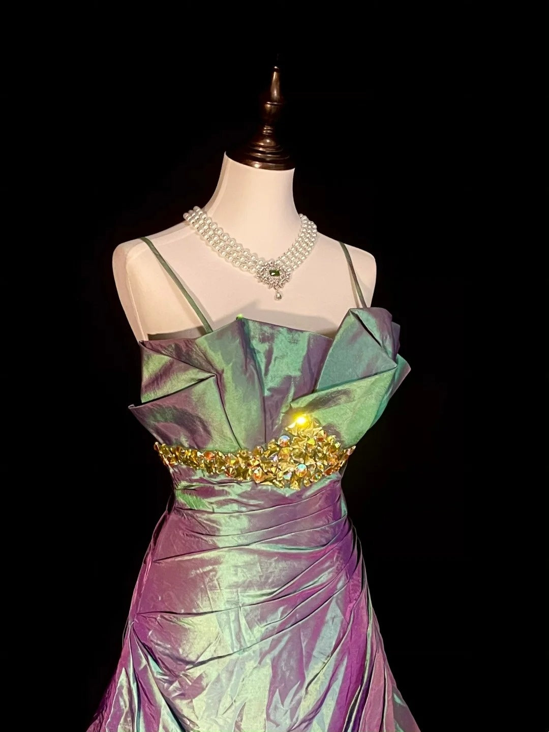 Vintage Meerjungfrauen-Spaghettiträger-Kleid in Traubenfarbe mit Falten, ärmellos, 80er-Jahre-Stil, langes formelles Abendkleid N1471