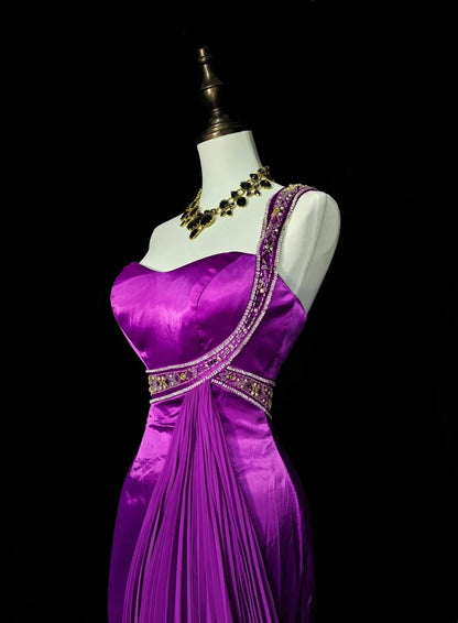 Vintage Meerjungfrauen-Abendkleid aus weinrotem Satin mit Perlenstickerei, One-Shoulder-Schnitt, langes formelles Abendkleid, 2000er Jahre, N1361