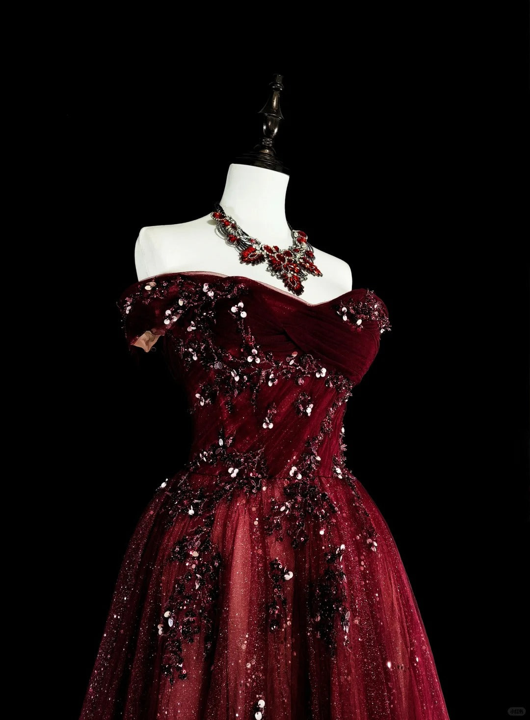 Schulterfreies, glitzerndes A-Linien-Abendkleid in Burgunderrot mit Applikationen, weinrotes Partykleid N1777